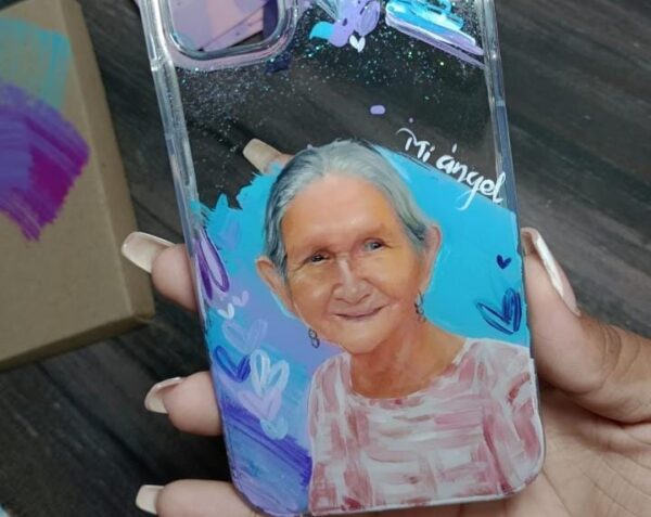 funda pintada a mano